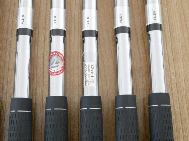 Iron set : Taylormade : ชุดเหล็ก Taylormade M6 (ออกปี 2019 Japan Spec) มีเหล็ก 5-Pw (6 ชิ้น) ก้านเหล็ก REAX 85 Flex S