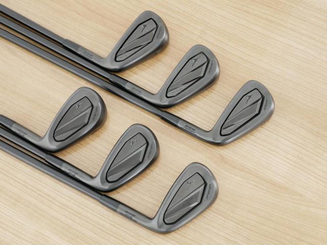 Iron set : Mizuno : ชุดเหล็ก Mizuno JPX 925 Black Forged (รุ่นล่าสุด ออกปี 2024 ตัวท๊อป นุ่ม แน่น ไกล) มีเหล็ก 5-Pw (6 ชิ้น) ก้านเหล็ก Dynamic Gold 105 S200