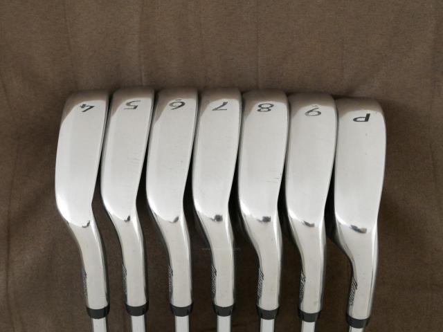Iron set : Mizuno : ชุดเหล็ก Mizuno Intage Titanium (รุ่นท๊อป ใบใหญ่ ตีไกลมาก) มีเหล็ก 4-Pw (7 ชิ้น) ก้านเหล็ก NS Pro 950 Flex R