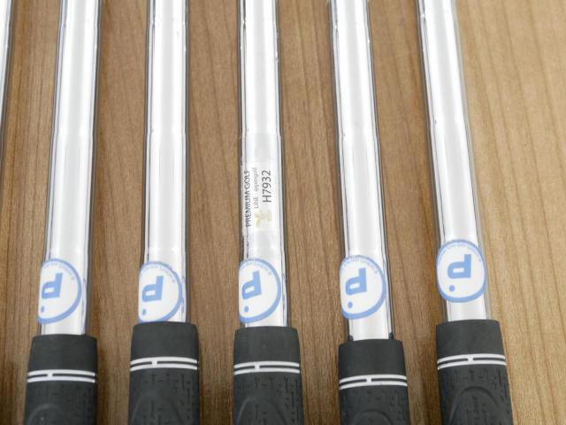 Iron set : Callaway : ชุดเหล็ก Callaway Rogue Pro CF18 (ออกปี 2018 นุ่ม มัน คม) มีเหล็ก 5-Pw (6 ชิ้น) ก้านเหล็ก NS PRO 950 Flex S