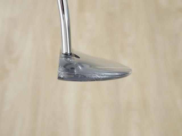 Putter : All : **ของใหม่ ยังไม่แกะพลาสติก** พัตเตอร์ Odyssey Ai-ONE Milled ROSSIE-V T DB (รุ่นท็อป ล่าสุด ออกปี 2024) ก้าน Stroke LAB 90 ยาว 34 นิ้ว