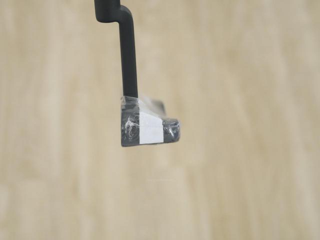 Putter : All : **ของใหม่ ยังไม่แกะพลาสติก** พัตเตอร์ Odyssey White Hot VERSA ONE (ออกปี 2023) ก้าน Stroke LAB 70 ยาว 33 นิ้ว