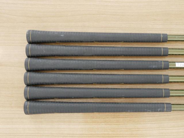 Iron set : Honma : ชุดเหล็ก Honma Beres IS-05 Forged (ปี 2017) มีเหล็ก 6-11 (6 ชิ้น ระยะเทียบเท่า 5-Pw ของรุ่นอื่นๆ) ก้าน ARMRQ ∞ (48) Flex SR (2 ดาว)