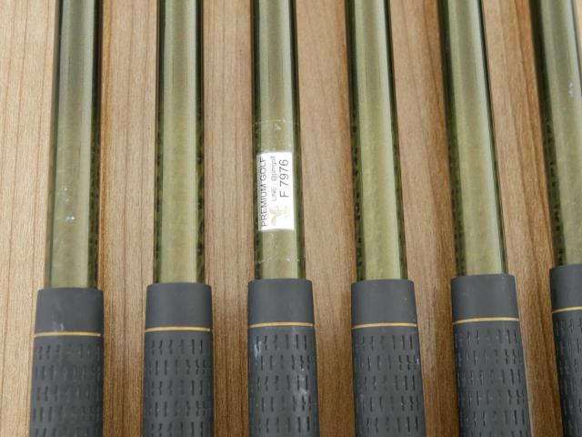 Iron set : Honma : ชุดเหล็ก Honma Beres IS-05 Forged (ปี 2017) มีเหล็ก 6-11 (6 ชิ้น ระยะเทียบเท่า 5-Pw ของรุ่นอื่นๆ) ก้าน ARMRQ ∞ (48) Flex SR (2 ดาว)