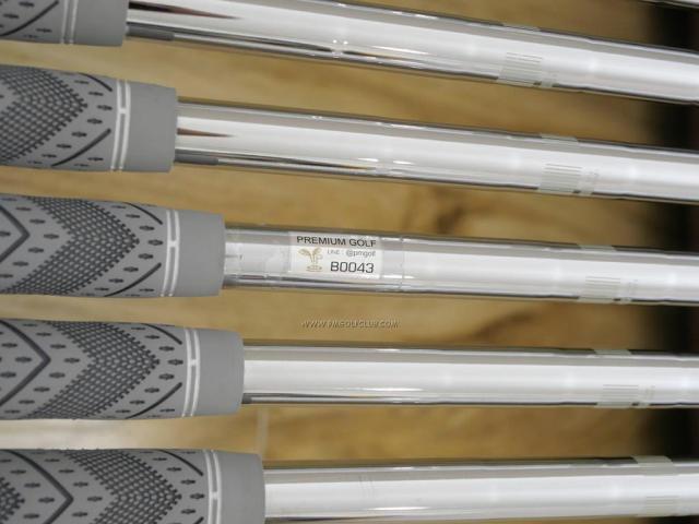 Iron set : Ping : ชุดเหล็ก Ping iBlade (ออกปี 2017) มีเหล็ก 4-Pw (7 ชิ้น) ก้านเหล็ก NS Pro 950 Flex S