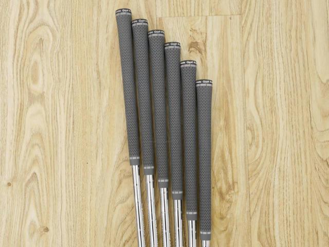 Iron set : Taylormade : ชุดเหล็ก Taylormade P790 (ตัวท้อปสุด ออกปี 2019) มีเหล็ก 5-Pw (6 ชิ้น) ก้านเหล็ก Dynamic Gold 105 VSS S300