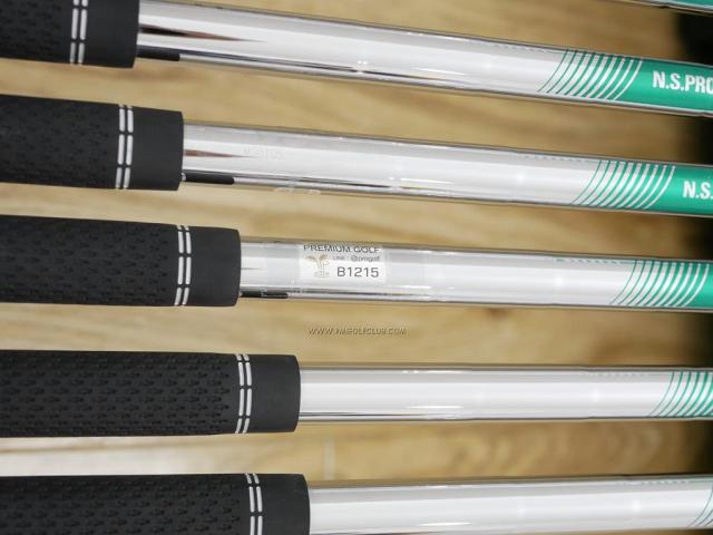 Iron set : Titleist : ชุดเหล็ก Titleist T200 (รุ่นปี 2020) มีเหล็ก 5-Pw (6 ชิ้น) ก้านเหล็ก NS Pro 950 NEO Flex S 