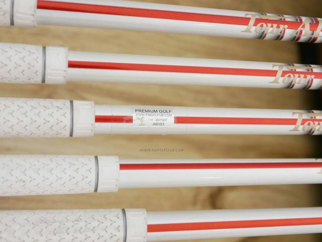 Iron set : Macgregor : ชุดเหล็ก Macgregor Gold Tourney (รุ่นท๊อปสุด เป็นเหล็กเด้งผิดกฏ ราคาปกติเกือบ 2 แสน) มีเหล็ก 6-Pw,Aw,Sw (7 ชิ้น) ก้านกราไฟต์ Tour AD Flex R