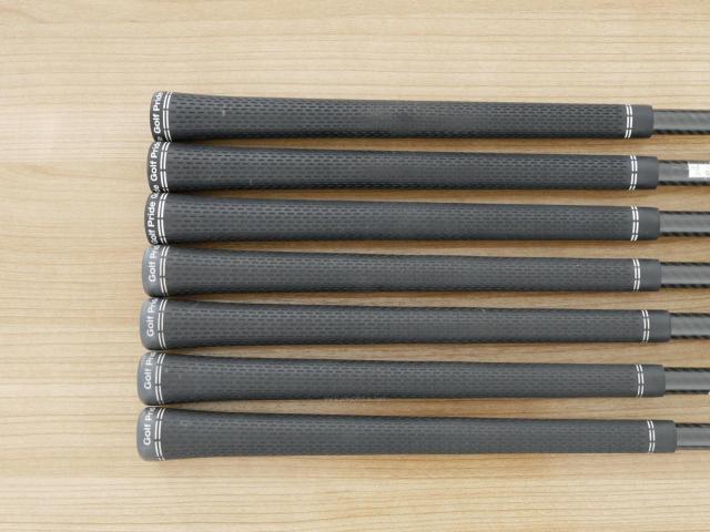 Iron set : Titleist : ชุดเหล็ก Titleist T400 (ตีง่ายที่สุด ไกลที่สุด ออกปี 2020) มีเหล็ก 7-Pw,43,49,55 (7 ชิ้น) ก้านกราไฟต์ Mitsubishi TENSEI 50 Flex R