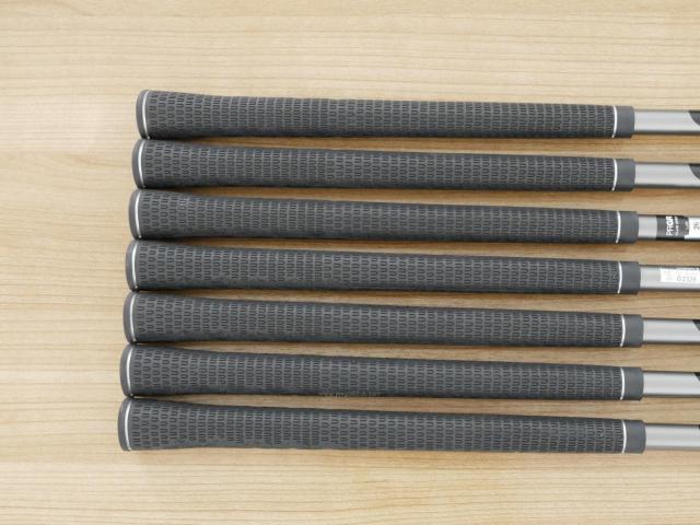 Iron set : PRGR : ชุดเหล็กกระเทย PRGR Super Egg Evolution (รุ่นล่าสุด ออกปี 2024 ตัวท๊อปสุด หน้าเด้งเกินกฏ ใช้แข่งไม่ได้ ตีไกลมากๆ) มีเหล็ก 5-Pw,Aw (7 ชิ้น) ก้านกราไฟต์ Flex R2 (M-35)