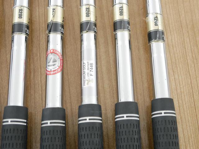 Iron set : Taylormade : ชุดเหล็ก Taylormade P760 Forged (ปี 2018 นุ่ม แน่น) มีเหล็ก 5-Pw (6 ชิ้น) ก้านเหล็ก Dynamic Gold S200 