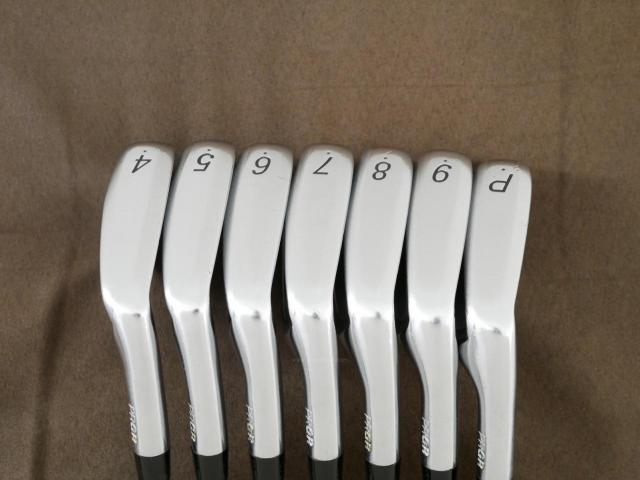 Iron set : PRGR : ชุดเหล็ก PRGR RS Forged (นุ่มมากๆ) มีเหล็ก 4-Pw (7 ชิ้น) ก้านกราไฟต์ Fujikura MCI 90 Flex S