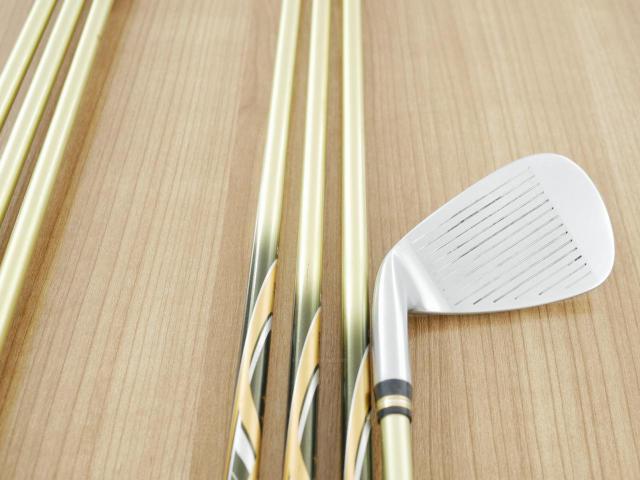 Iron set : Honma : ชุดเหล็ก Honma Beres IS-03 (ปี 2015 หน้าเด้ง Forged) มีเหล็ก 6-11,Aw (7 ชิ้น เทียบเท่า 4-Pw) ก้าน ARMRQ 8 (49) FLex R (2 ดาว)