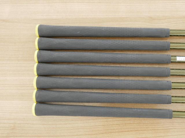 Iron set : Honma : ชุดเหล็ก Honma Beres IS-03 (ปี 2015 หน้าเด้ง Forged) มีเหล็ก 6-11,Aw (7 ชิ้น เทียบเท่า 4-Pw) ก้าน ARMRQ 8 (49) FLex R (2 ดาว)