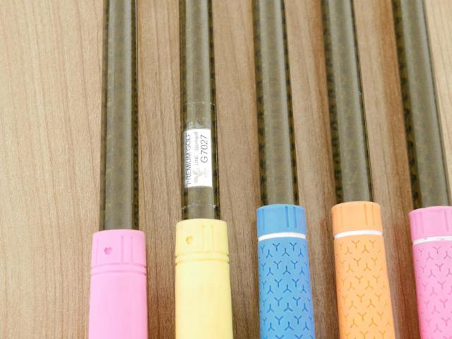 Iron set : Honma : **ก้าน 3 ดาว** ชุดเหล็ก Honma Beres IS-02 (หน้าเด้ง Forged) มีเหล็ก 7-11 (5 ชิ้น เทียบเท่า 6-Pw) ก้าน ARMRQ 6 (49) Flex R (3 ดาว)