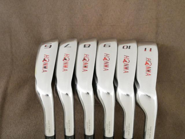 Iron set : Honma : ชุดเหล็ก Honma Bezeal 525 (ออกปี 2016 รุ่นนี้ใบใหญ่ที่สุดของ Honma) มีเหล็ก 6-11 (6 ชิ้น) ก้านกราไฟต์ Honma Vizard 48 Flex SR