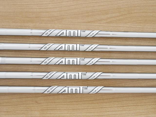 Iron set : Mizuno : ชุดเหล็ก Mizuno JPX 900 Forged (นุ่มมาก ตีง่าย ระยะดี) มีเหล็ก 6-Pw (5 ชิ้น) ก้านเหล็ก AMT Tour White S200