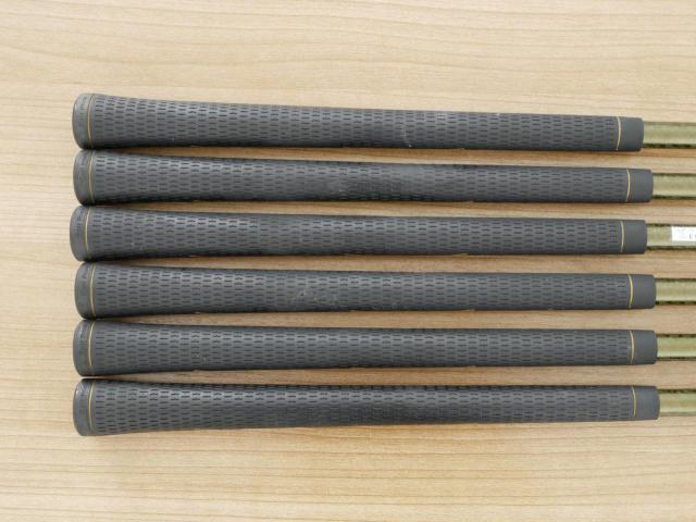 Iron set : Honma : ชุดเหล็ก Honma Beres IS-03 (ปี 2015 หน้าเด้ง Forged) มีเหล็ก 6-11 (6 ชิ้น เทียบเท่า 5-Pw) ก้าน ARMRQ 8 (49) Flex R (2 ดาว)