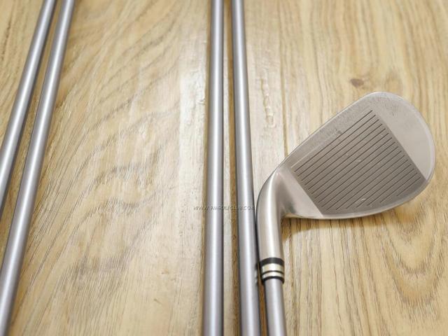 Lady club : All : ชุดเหล็ก XXIO 7 (ใบใหญ่ ไกล ตีง่ายมาก) มีเหล็ก 7-Pw,Sw (5 ชิ้น) ก้านกราไฟต์ MP-700 Flex L