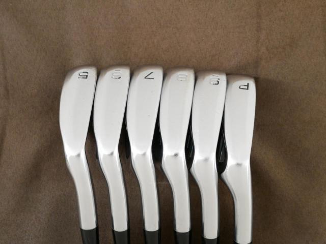 Iron set : Mizuno : ชุดเหล็ก Mizuno JPX 800 มีเหล็ก 5-Pw (6 ชิ้น) ก้านกราไฟต์ Flex R