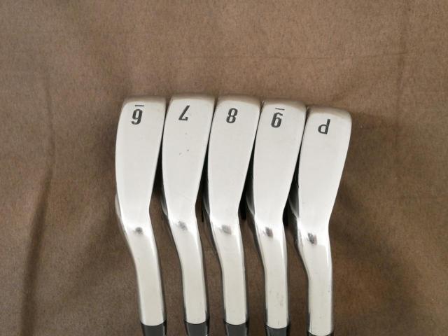 Iron set : Callaway : ชุดเหล็ก Callaway Big Bertha Beta (ใบใหญ่ ตีง่ายมาก) มีเหล็ก 6-Pw (5 ชิ้น) ก้านกราไฟต์ Fujikura Air Speeder Flex SR
