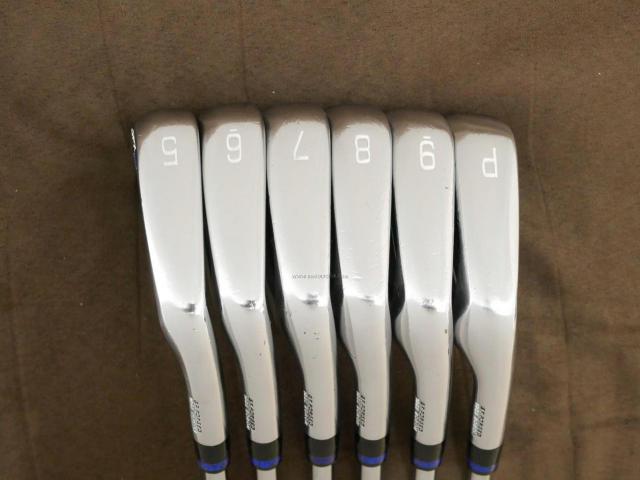Iron set : Mizuno : ชุดเหล็ก Mizuno JPX 900 Forged (นุ่มมาก ตีง่าย ระยะดี) มีเหล็ก 5-Pw (6 ชิ้น) ก้านเหล็ก Dynamic Gold Tour Issue S200