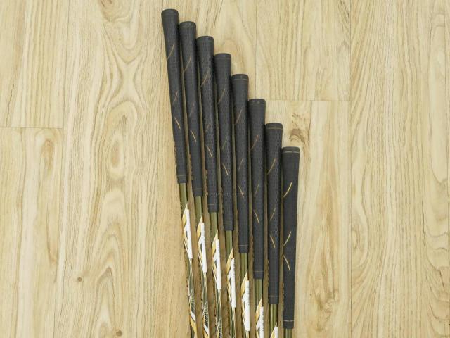 Iron set : Honma : **ก้าน 3 ดาว** ชุดเหล็ก Honma Beres IS-03 (หน้าเด้ง Forged) มีเหล็ก 4-11 (8 ชิ้น เทียบเท่า 3-Pw) ก้าน ARMRQ 8 (49) Flex SR (3 ดาว)
