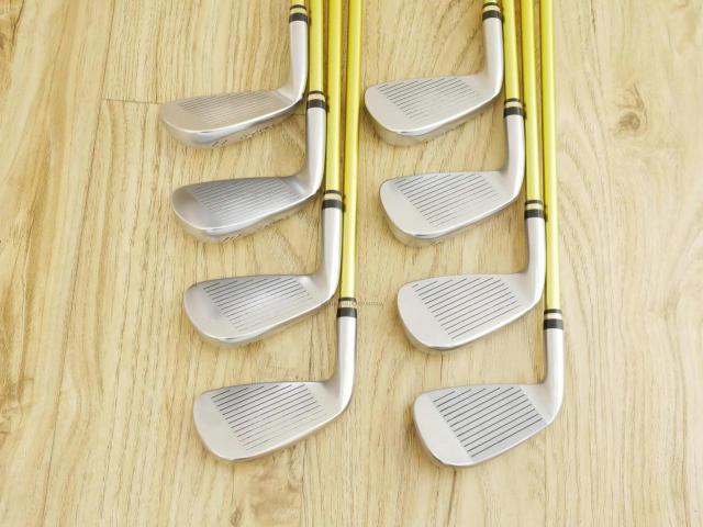 Iron set : Honma : **ก้าน 3 ดาว** ชุดเหล็ก Honma Beres IS-03 (หน้าเด้ง Forged) มีเหล็ก 4-11 (8 ชิ้น เทียบเท่า 3-Pw) ก้าน ARMRQ 8 (49) Flex SR (3 ดาว)