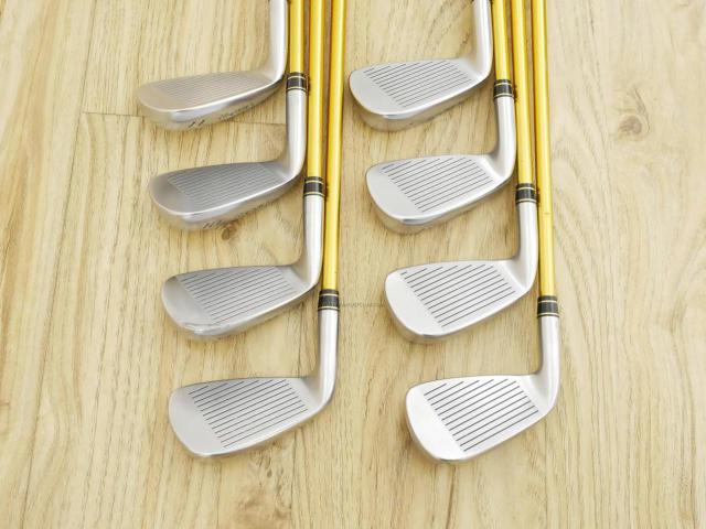 Iron set : Honma : **ก้าน 4 ดาว ของใหม่ 3 แสนบาท** ชุดเหล็ก Honma Beres IS-03 (ปี 2015 หน้าเด้ง Forged) มีเหล็ก 4-11 (8 ชิ้น เทียบเท่า 3-PW) ก้าน ARMRQ 8 (54) Flex R (4 ดาว)