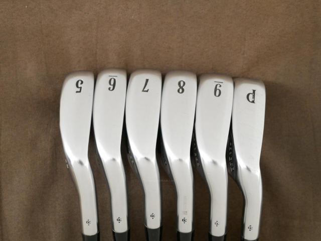 Iron set : Callaway : ชุดเหล็ก Callaway Legacy V (Forged) มีเหล็ก 5-Pw (6 ชิ้น) ก้านกราไฟต์ Flex R