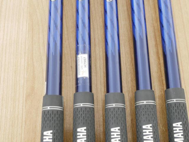 Iron set : Yamaha : ชุดเหล็ก Yamaha Inpres UD+2 (ออกปี 2019 ตีไกลที่สุด ไกลกว่าเหล็กทั่วไป 2 เบอร์ หน้าเด้ง COR 0.822) มีเหล็ก 7-Pw,Aw (5 ชิ้น) ก้านกราไฟต์ Flex R