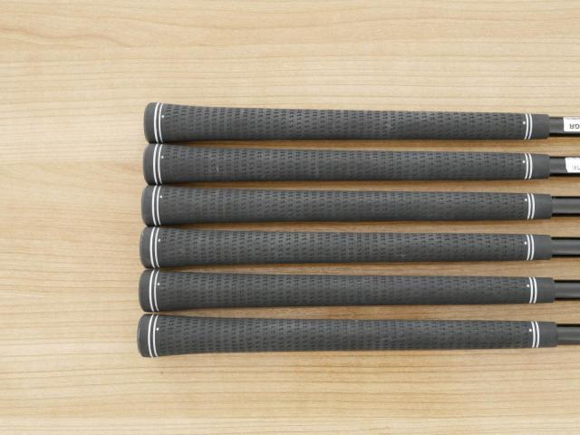 Iron set : PRGR : ชุดเหล็ก PRGR 05 Forged (รุ่นปี 2023) มีเหล็ก 6-Pw,Aw (6 ชิ้น) ก้านกราไฟต์ Fujikura MCI Flex SR