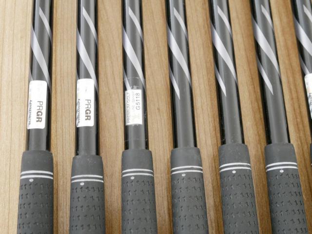 Iron set : PRGR : ชุดเหล็ก PRGR 05 Forged (รุ่นปี 2023) มีเหล็ก 6-Pw,Aw,52,57 (8 ชิ้น) ก้านกราไฟต์ Fujikura MCI Flex SR