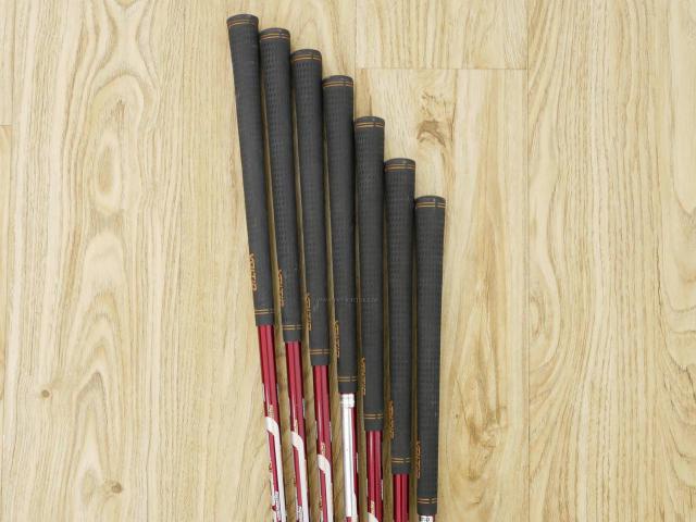 Iron set : Katana : ชุดเหล็ก Katana Voltio IV G Series I Silver (ปี 2017) มีเหล็ก 6-Pw,Aw,Sw (7 ชิ้น เหล็กยาวเป็นกระเทย) ก้านกราไฟต์ Fujikura Speeder 360 Flex R