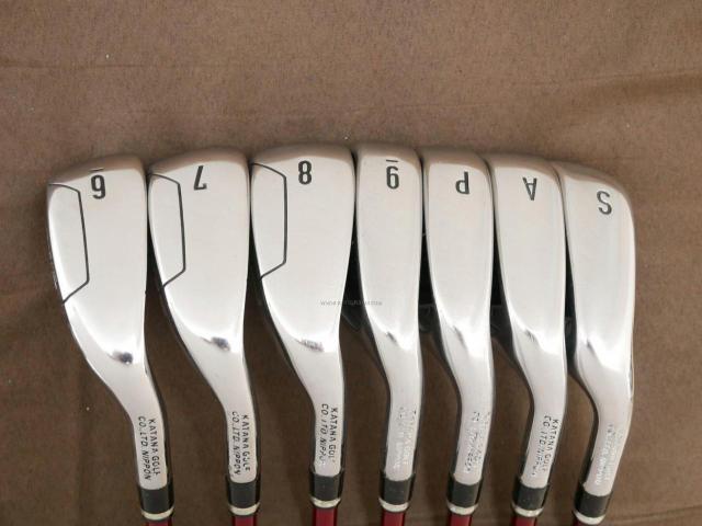 Iron set : Katana : ชุดเหล็ก Katana Voltio IV G Series I Silver (ปี 2017) มีเหล็ก 6-Pw,Aw,Sw (7 ชิ้น เหล็กยาวเป็นกระเทย) ก้านกราไฟต์ Fujikura Speeder 360 Flex R