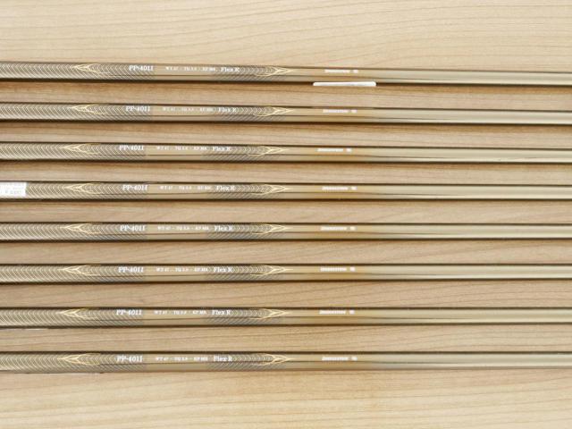 Iron set : Tourstage : ชุดเหล็ก Tourstage PHYZ Premium Model (รุ่นท๊อปสุด หายากสุด ตีง่าย ไกล เหมาะกับซีเนียร์) มีเหล็ก 5-Pw,Aw,Sw (8 ชิ้น) ก้านกราไฟต์ Flex R