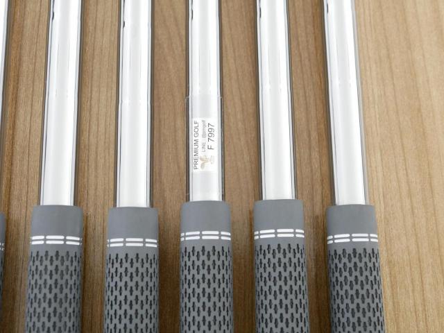 Iron set : Taylormade : ชุดเหล็ก Taylormade P8CB Forged (ซีรี่ย์ท้อปสุด ล่าสุด ออกปี 2025) มีเหล็ก 5-Pw (6 ชิ้น) ก้านเหล็ก NS Pro 950 NEO Flex S