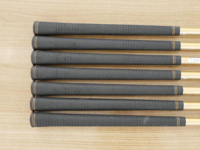 Iron set : Katana : ชุดเหล็ก Katana Voltio IV G Series I Gold (ออกปี 2016) มีเหล็ก 6-Pw,Aw,Sw (ครบเซ็ต 7 ชิ้น เหล็กยาวเป็นกระเทย) ก้านกราไฟต์ Tour AD 400 Flex R