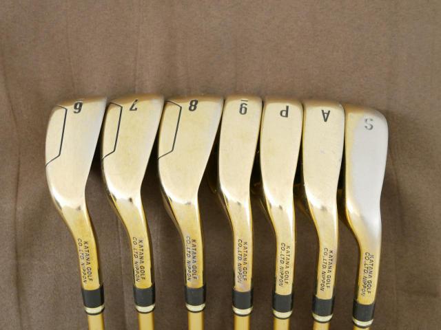 Iron set : Katana : ชุดเหล็ก Katana Voltio IV G Series I Gold (ออกปี 2016) มีเหล็ก 6-Pw,Aw,Sw (ครบเซ็ต 7 ชิ้น เหล็กยาวเป็นกระเทย) ก้านกราไฟต์ Tour AD 400 Flex R
