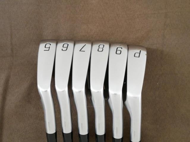 Iron set : Bridgestone : ชุดเหล็ก Bridgestone Tour B 201CB Forged (รุ่นปี 2021 นุ่ม แน่น คม) มีเหล็ก 5-Pw (6 ชิ้น) ก้านเหล็ก NS Pro Modus 105 Flex S