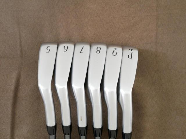 Lady club : All : ชุดเหล็ก Titleist T250 Forged Launch Spec (รุ่นล่าสุด ออกปี 2025 Japan Spec) มีเหล็ก 5-Pw (6 ชิ้น) ก้านกราไฟต์ Mitsubishi MMT 45 Flex R4 (Lady)