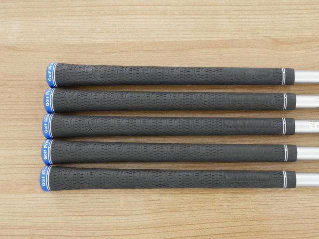 Iron set : Other Brand : ชุดเหล็ก Ryoma DSI (ตีง่ายมาก ไกลมากๆ หายากสุดๆ) มีเหล็ก 6-Pw (5 ชิ้น) ก้านกราไฟต์ Fujikura MCI 50 Flex R