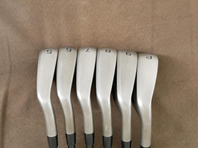 Iron set : Other Brand : ชุดเหล็ก Cobra Darkspeed (ปี 2024) มีเหล็ก 5-Pw (6 ชิ้น) ก้านกราไฟต์ Tour AD AD-75 Flex S