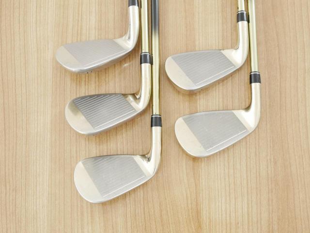 Iron set : PRGR : ชุดเหล็ก PRGR ID Nabla Red Titan (รุ่นท๊อปสุด หน้าเด้ง ไกลมาก) มีเหล็ก 6-Pw (5 ชิ้น) ก้านกราไฟต์ M-37 Flex R