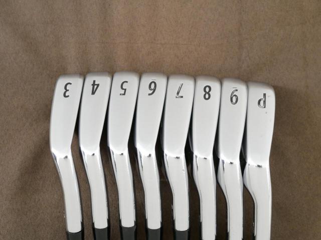 Iron set : Titleist : ชุดเหล็ก Titleist AP2 712 Forged มีเหล็ก 3-Pw (8 ชิ้น) ก้านเหล็ก NS Pro 950 Flex S