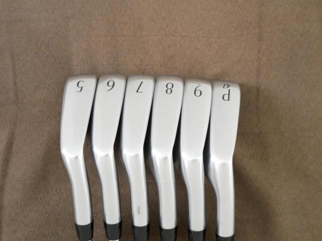 Iron set : Titleist : ชุดเหล็ก Titleist T250 Forged Launch Spec (รุ่นล่าสุด ออกปี 2025 Japan Spec) มีเหล็ก 5-Pw (6 ชิ้น) ก้านเหล็ก NS Pro 750 NEO Flex S