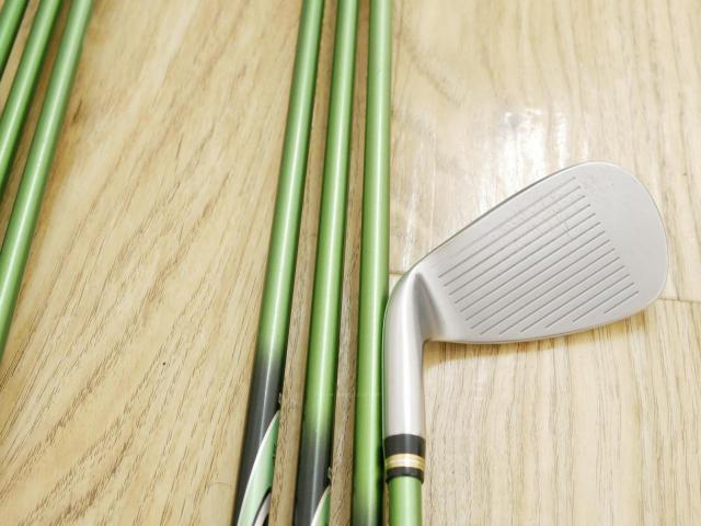 Iron set : Honma : **ก้าน 3 ดาว** ชุดเหล็ก Honma Beres IE-03 (ออกปี 2016 เหมาะกับซีเนียร์) มีเหล็ก 6-11,Sw (7 ชิ้น) ก้าน ARMRQ 8 (45) Flex R (3 ดาว)