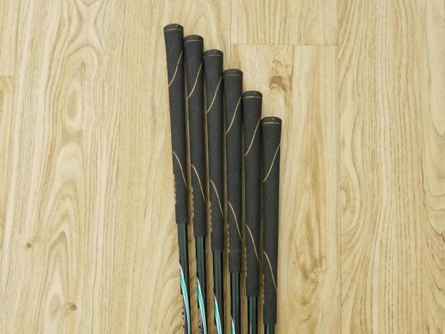 Iron set : Honma : **ก้าน 3 ดาว** ชุดเหล็ก Honma Beres IE-05 (รุ่นปี 2017 เหมาะกับซีเนียร์) มีเหล็ก 6-11 (6 ชิ้น) ก้าน ARMRQ ∞ (44) Flex R (3 ดาว)