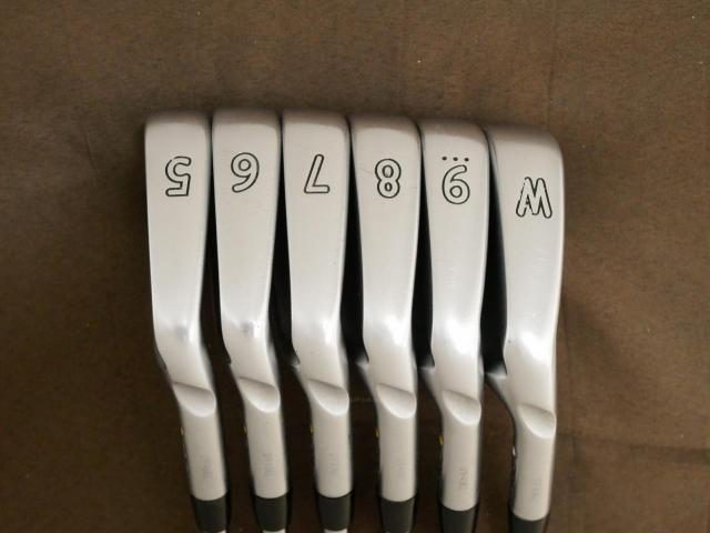Iron set : Ping : ชุดเหล็ก Ping iBlade (ปี 2018) มีเหล็ก 5-Pw (6 ชิ้น) ก้านเหล็ก Dynamic Gold 95 VSS R300