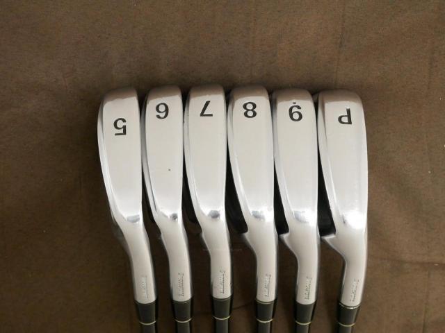 Iron set : Tourstage : ชุดเหล็ก Tourstage VIQ (Forged) มีเหล็ก 5-Pw (6 ชิ้น) ก้านกราไฟต์ Flex R